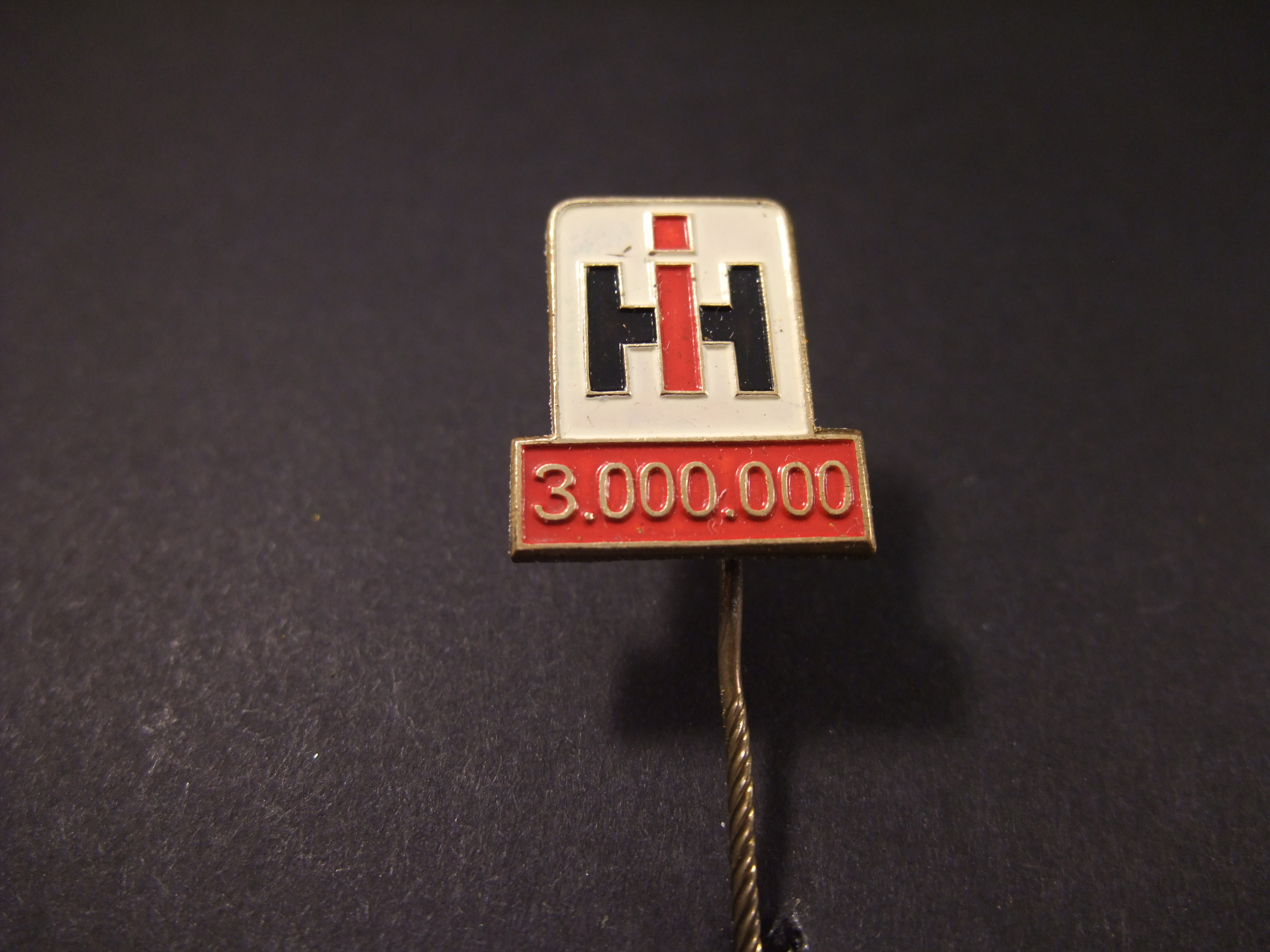 International Harvester,Amerikaanse fabrikant van landbouwmachines, tractoren en oogstmachines (Herdenking van de 3 miljoenste geproduceerde machine)
